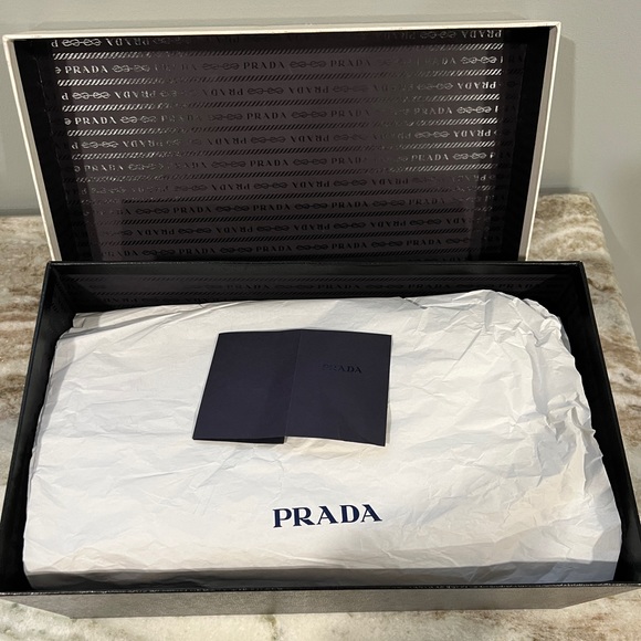 NEW Men’s PRADA Pool Slides - Picture 11 of 13